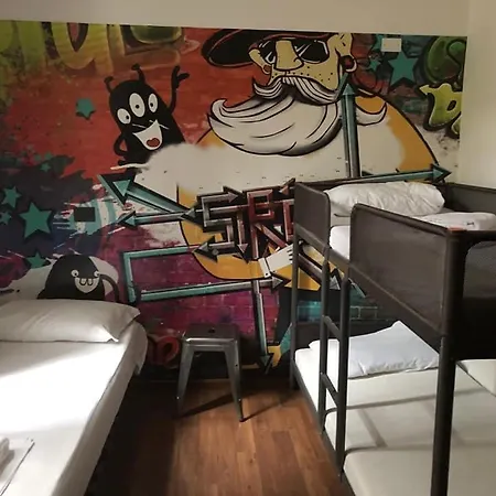 Hostel All 1